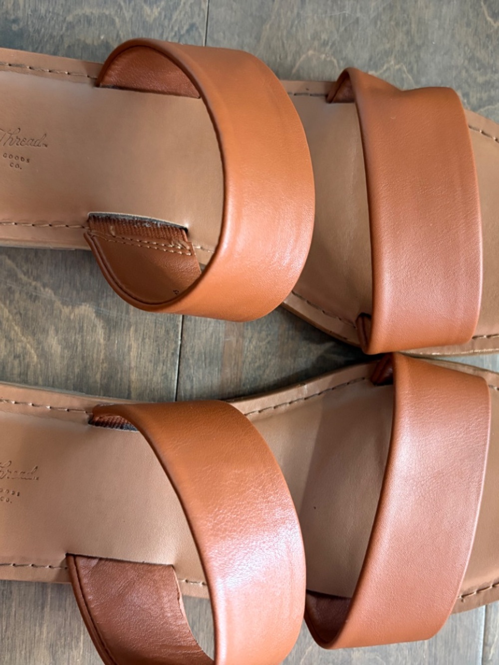 Universal Thread brown flat sandals - Picture 5 of 5